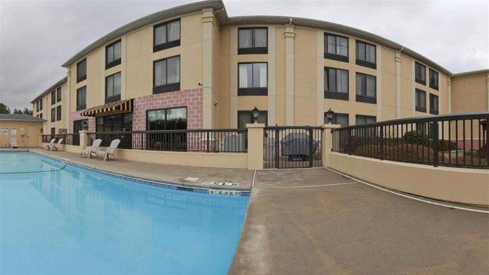 Holiday Inn Express & Suites Charlotte Arpt-Belmont By Ihg Екстериор снимка