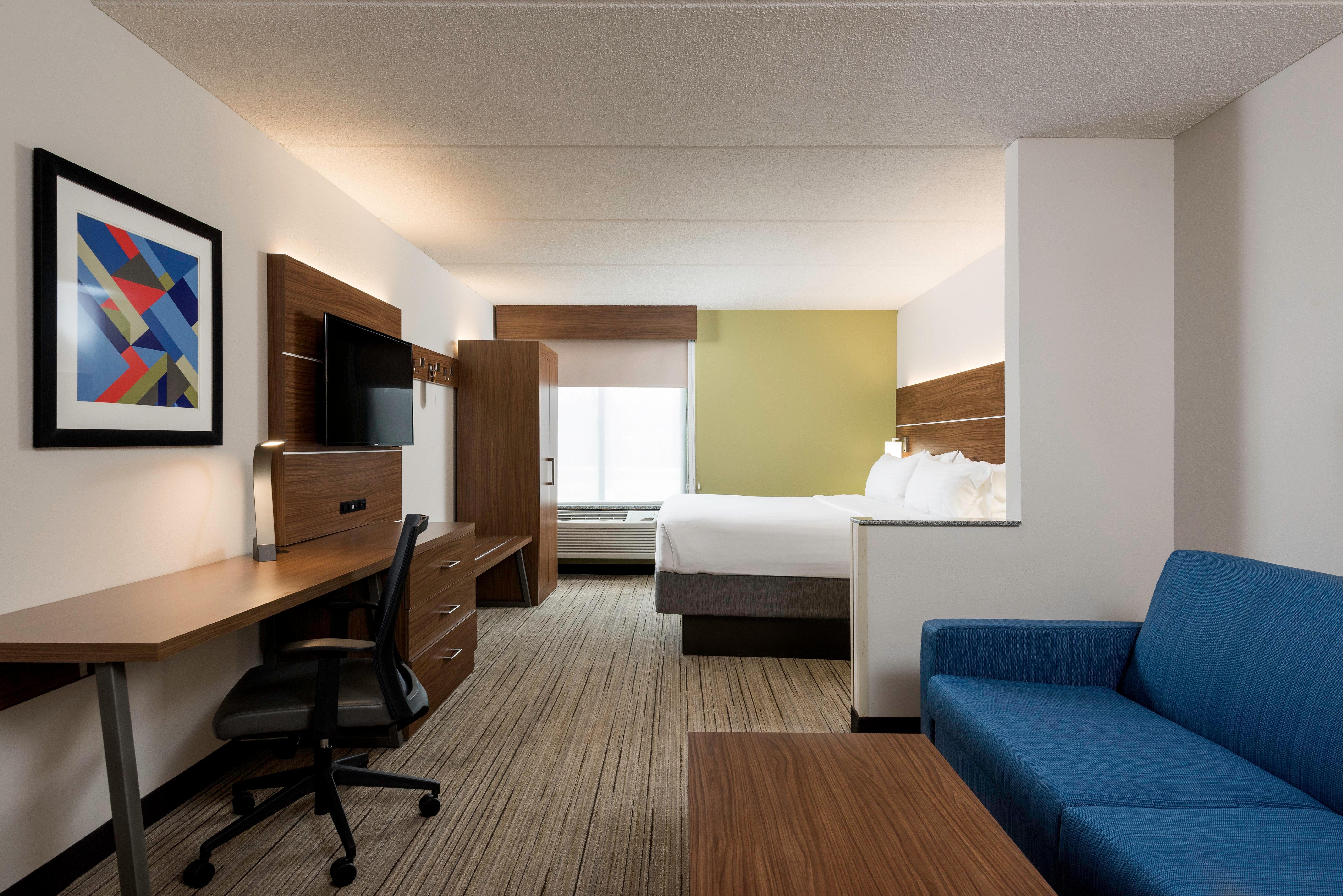 Holiday Inn Express & Suites Charlotte Arpt-Belmont By Ihg Екстериор снимка