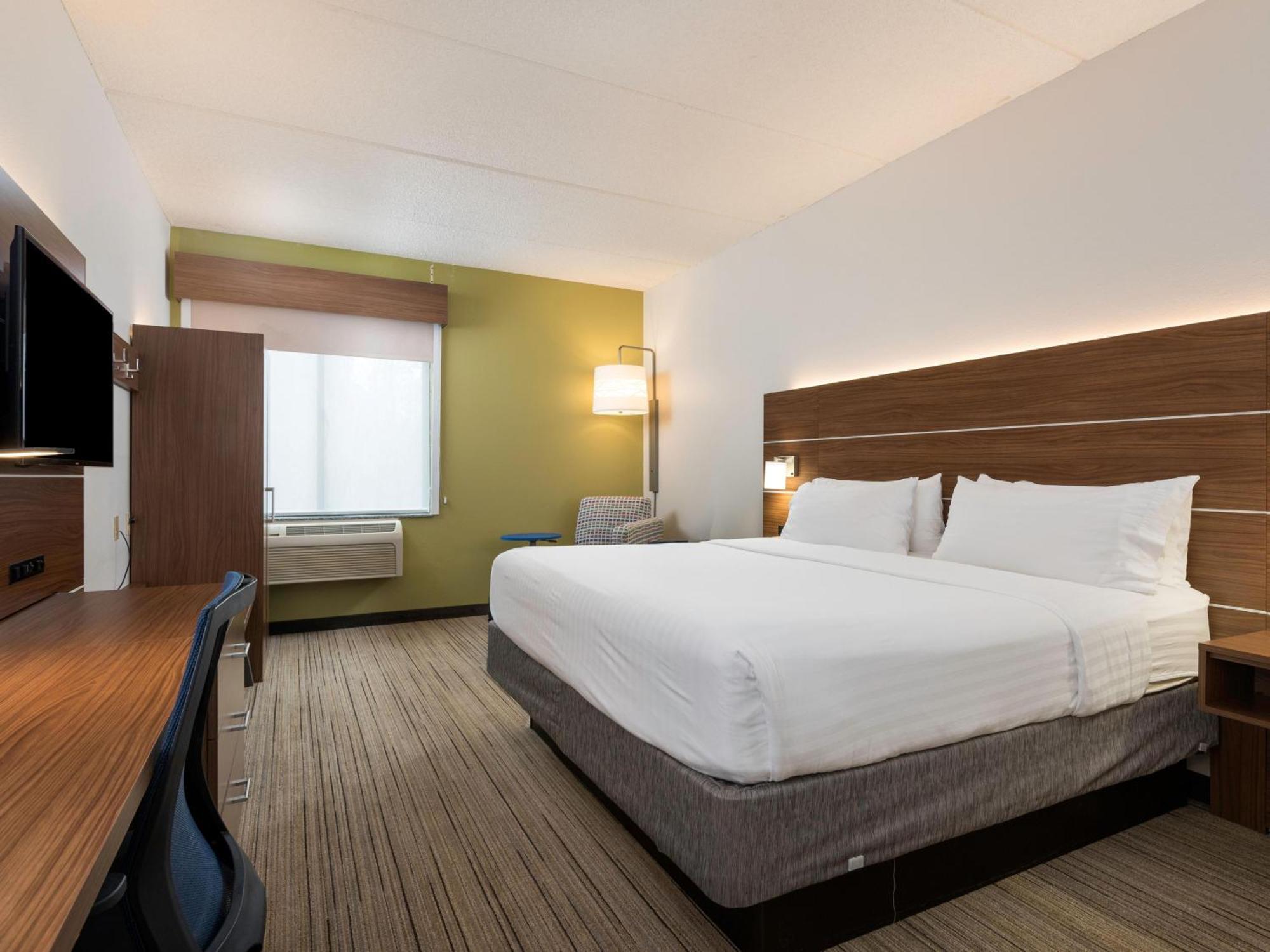 Holiday Inn Express & Suites Charlotte Arpt-Belmont By Ihg Екстериор снимка
